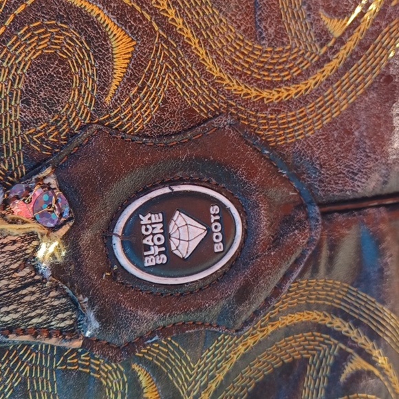 Black stone Boots, pointed toe, gold thread and sequins - Picture 7 of 8